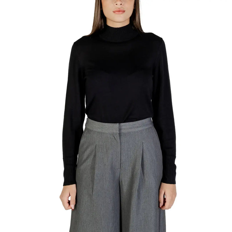 Pull noir à manches longues et col montant top pour femmes, en mélange de viscose par Ichi parfait pour superposer avec style