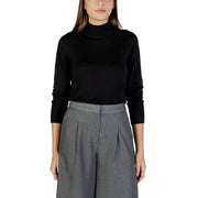 Ichi Pull à col roulé noir pour femme, en maille, avec poignets et encolure côtelés, confectionné dans un mélange de viscose.