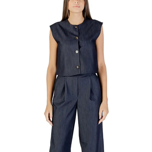 Women’s navy blue pinstriped sleeveless button-front top with wide-leg pleated trousers set