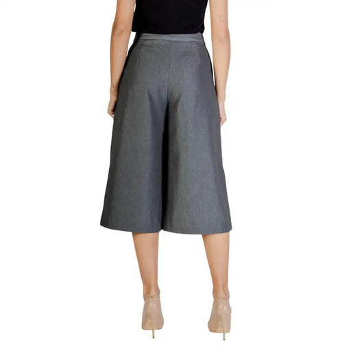 Ichi Women Grey Wide-Leg Culottes with Zip, Pockets, Textured Stripes
