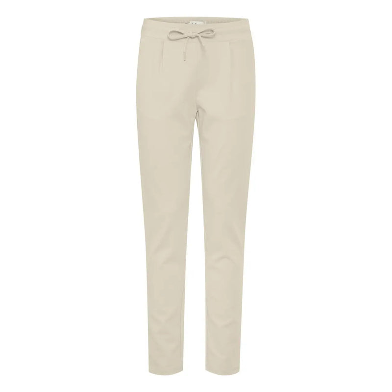 Ichi Pantalon beige pour femme avec poches avant en dentelle et coupe fuselée, orné de subtils plis sur le devant.