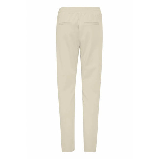 Beige slim-fit Ichi Pantalon pour femme en tissu souple et ajusté, avec de discrètes poches arrière en dentelle sur le devant, vu de dos