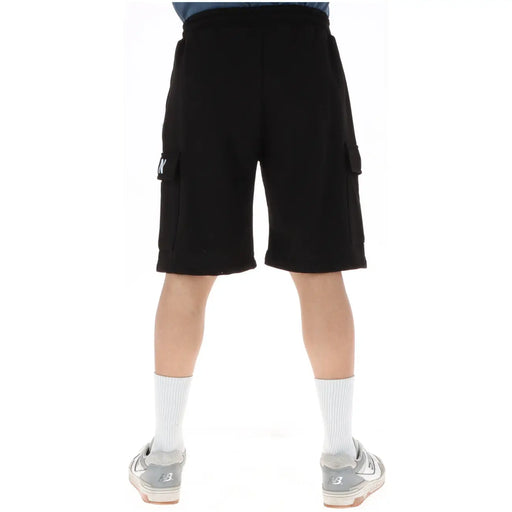 Icon Short cargo noir pour homme, avec poches latérales et logo blanc sur la cuisse gauche, vue de face