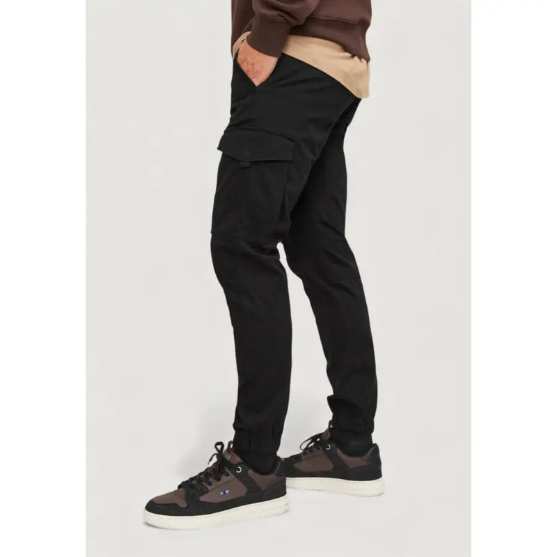 Noir Jack & Jones Pantalon cargo pour homme en mélange de coton, avec de multiples poches et une coupe fuselée.
