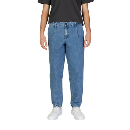 Blue denim jeans with white stitching and pockets, classic fit.
