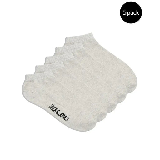 Cinq chaussettes blanches basses présentées avec Jack & Jones Sous-vêtements bleus pour hommes automne/hiver
