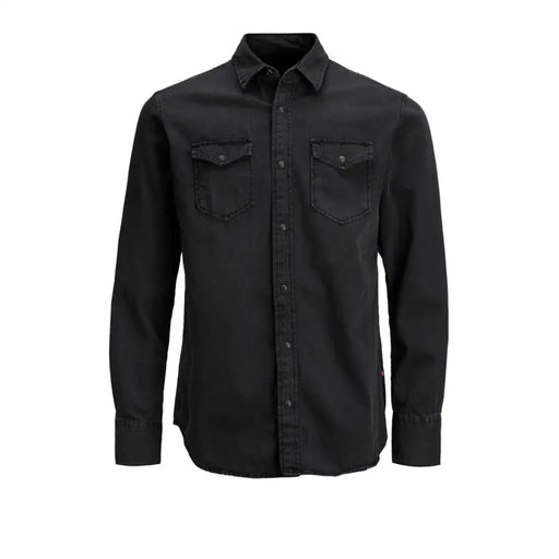 Chemise en denim noir boutonnée avec deux poches poitrine et col classique par Jack & Jones chemise homme