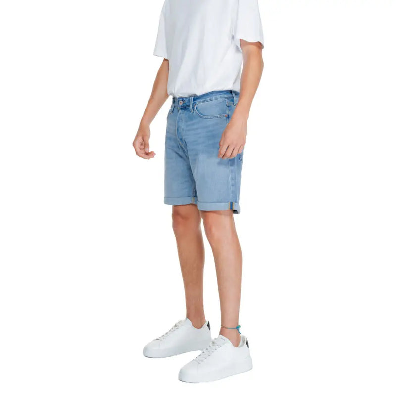 Jack & Jones men’s blue light-wash denim shorts with rolled cuffs and classic five-pocket design