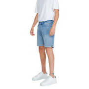 Jack & Jones men’s blue light-wash denim shorts with rolled cuffs and classic five-pocket design