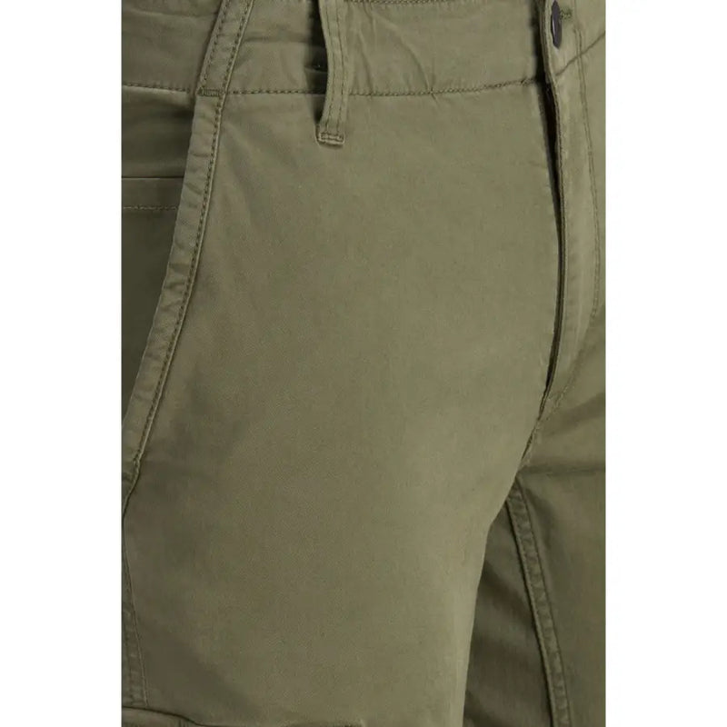 Short chino en coton vert olive, coupe droite, coutures apparentes, de la marque Jack & Jones (pantalons pour hommes avec poches).