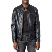 Blouson de moto noir en similicuir avec empiècements matelassés aux épaules et fermetures éclair argentées pour homme, par Jack & Jones