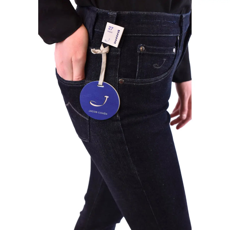 Jean en denim bleu foncé mélangé coton pour femme par Jacob Cohen avec une étiquette de marque circulaire bleue arborant le logo j