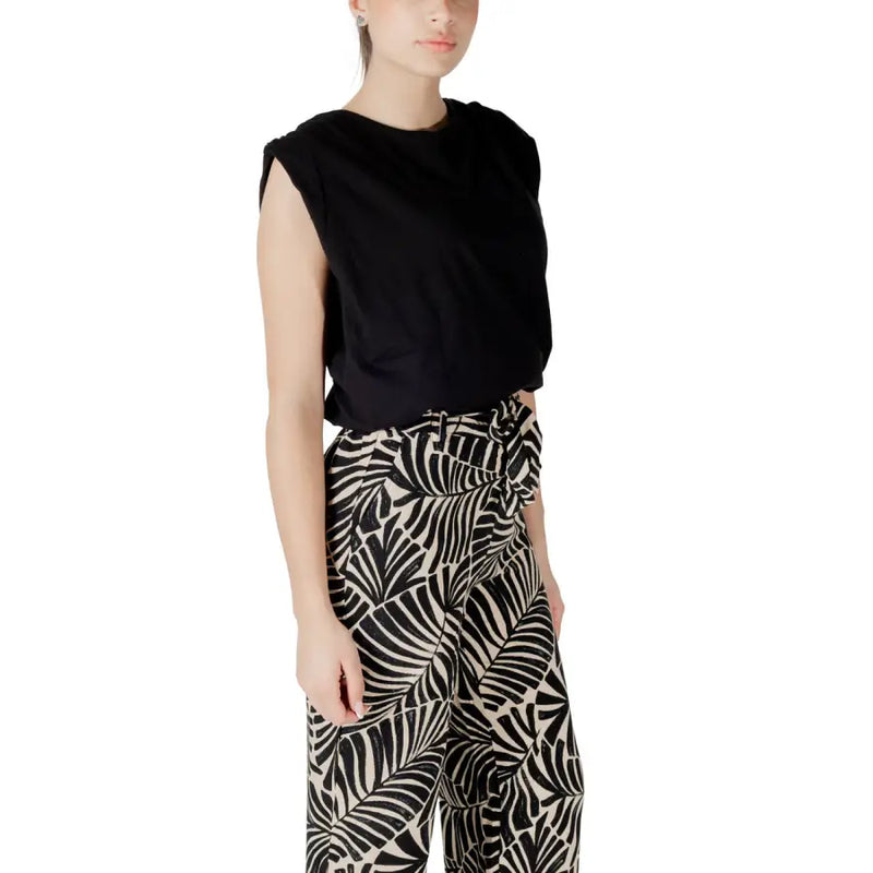 Jacqueline de yong black sleeveless cotton top with a relaxed fit and slightly puffed shoulder design