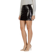 Black patent leather high-waisted fitted mini skirt resembling jacqueline de yong brown polyester skirt with side zip