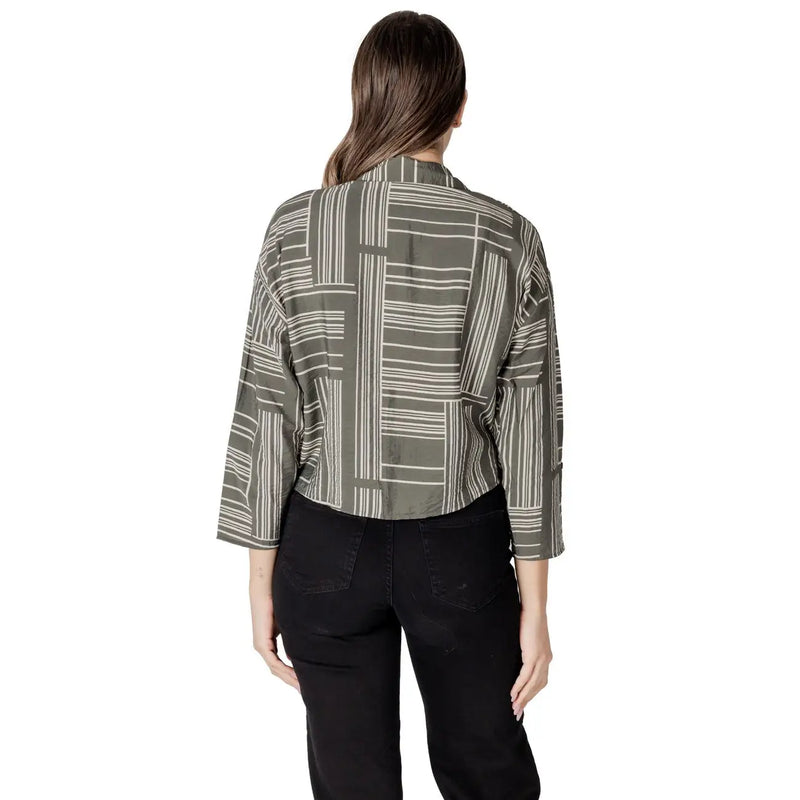 Jacqueline de yong green print long sleeve blouse in olive green and white geometric pattern with three quarter sleeves