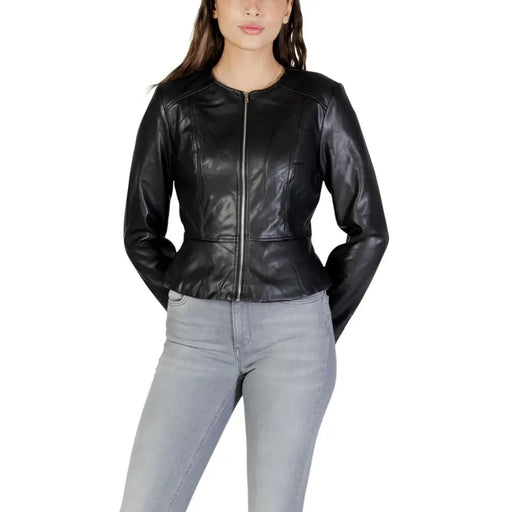 Jacqueline De Yong Blazer de motard en cuir noir avec basque et fermeture éclair