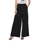 Pantalon noir à jambes larges pour femme Jacqueline de yong, coupe droite élégante et poches latérales discrètes.