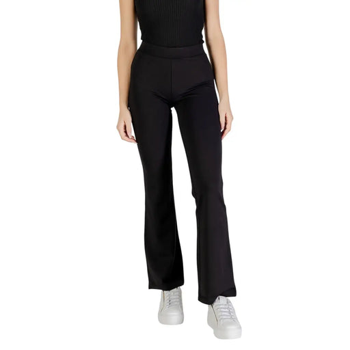 Pantalon noir en viscose pour femme Jacqueline de Yong, taille haute et coupe évasée, en tissu extensible et lisse.