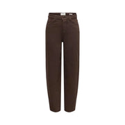 Jean Jacqueline de Yong pour femme, taille haute, en coton marron, coupe droite, en denim classique.