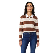 Pull polo à manches longues rayé marron et crème pour femme, de la marque Jacqueline de Yong, avec col et boutons blancs.