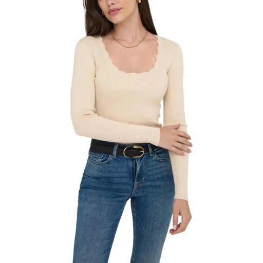 Women’s beige ribbed long-sleeve knit top with scalloped square neckline for Jacqueline De Yong