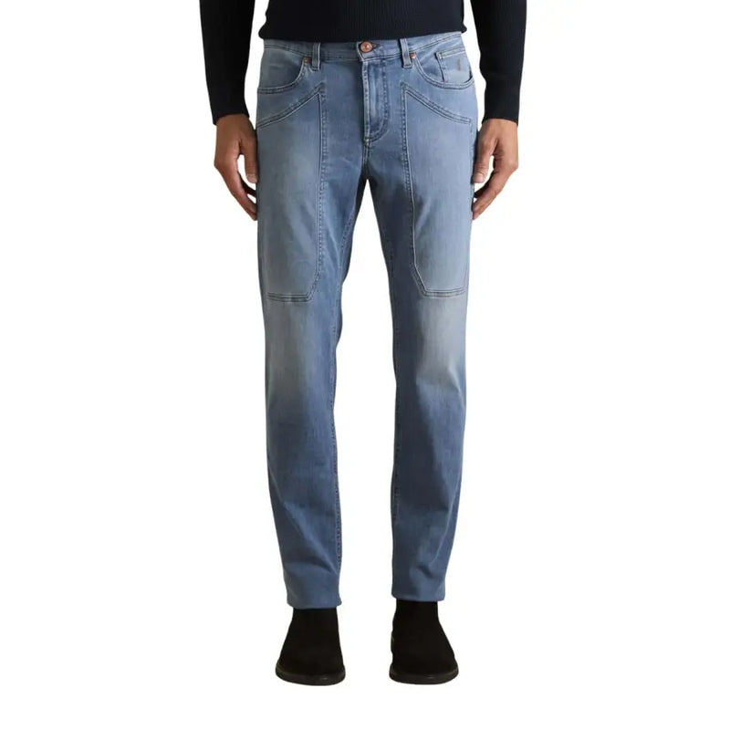 Jeckerson Jean homme bleu clair en denim de coton biologique, coupe droite et poches plaquées renforcées visibles à l'arrière