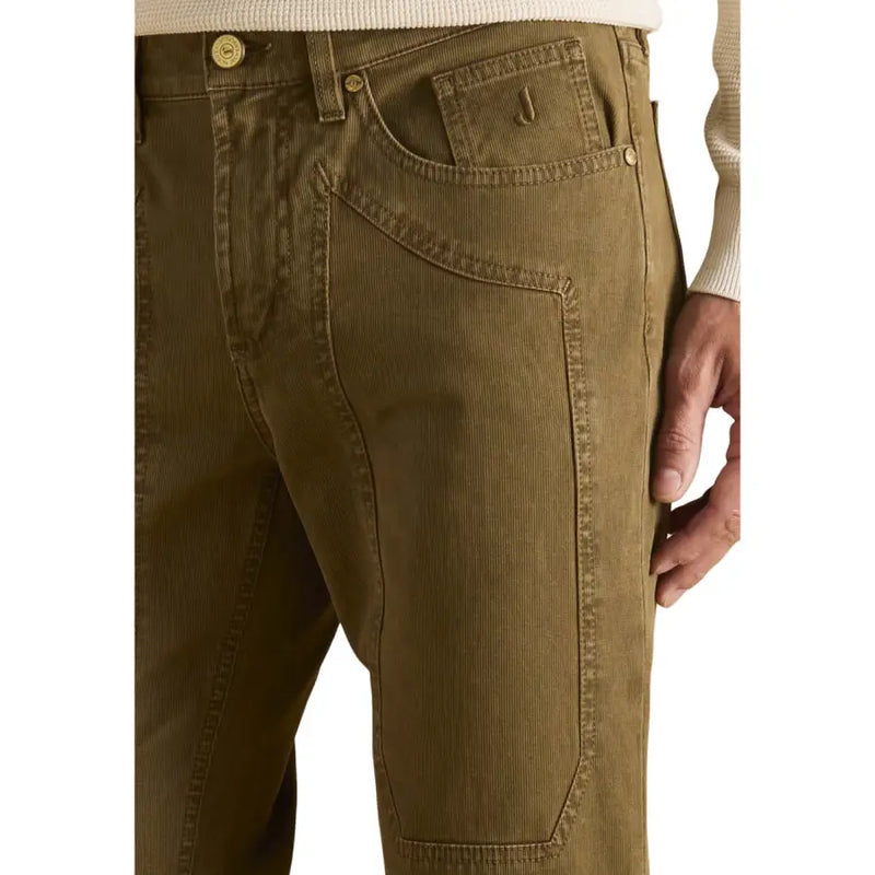 Jeckerson Pantalon homme en velours côtelé vert olive avec boutons dorés et poches pratiques.