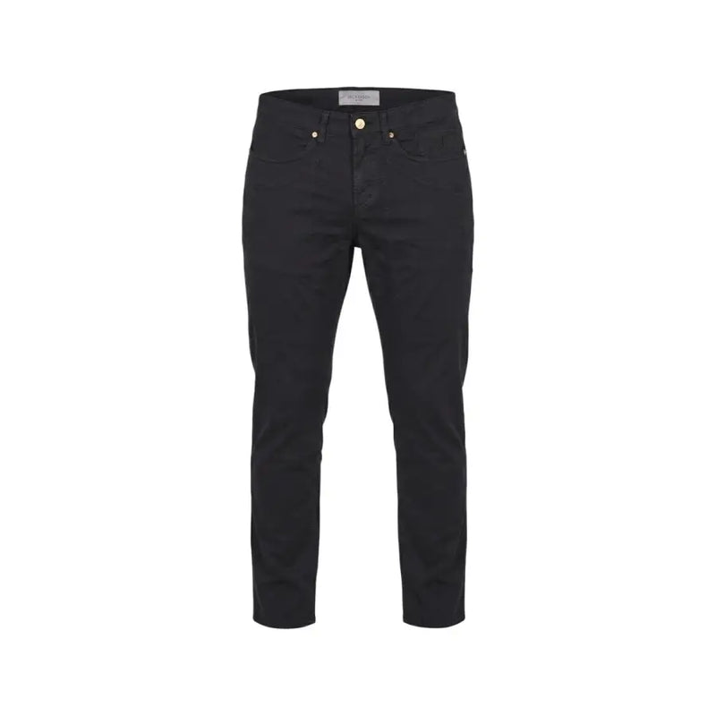 Jean slim en denim noir avec détails dorés et étiquette de marque à la ceinture. Jeckerson collection de pantalons pour hommes