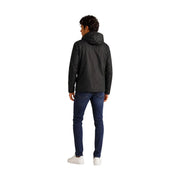 Blazer d'hiver pour homme Kway, veste à capuche noire en polyester avec finition élégante et résistante à l'eau et détails de coutures discrets.