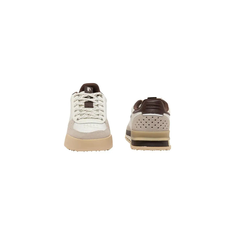 Baskets Lacoste pour homme en cuir marron, modèle Slam Break, avec détails perforés au talon et en cuir blanc et marron.
