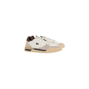 Baskets Lacoste pour homme en cuir marron, modèle Slam Break, avec empiècement latéral perforé blanc beige et détails marron.