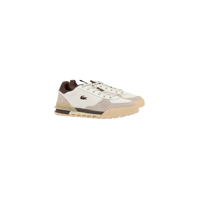 Baskets Lacoste pour homme en cuir marron, modèle Slam Break, avec empiècement latéral perforé blanc beige et détails marron.