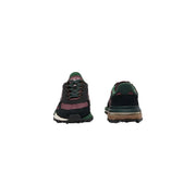 Baskets Lacoste Elite Active pour homme, en cuir bordeaux, en daim vert foncé et bordeaux, avec semelle épaisse à plusieurs couches.