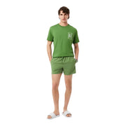 Maillot de bain Lacoste pour homme, vert, en polyester t-shirt avec un motif de court de tennis blanc sur la poitrine gauche et des manches courtes