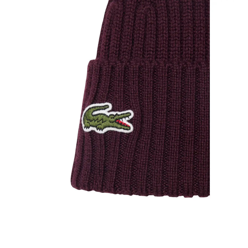 Casquette Lacoste pour homme en laine côtelée bordeaux, ornée d'un crocodile vert et de détails blancs et rouges, vue de face