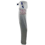 Pantalon de survêtement gris chiné pour homme Leone 1947, avec logo brodé rouge et blanc et cordon de serrage bleu à la taille.