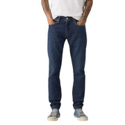 Jean Levi's pour homme en coton et lin bleu 28833-1539, confectionné en denim bleu foncé, avec une coupe droite classique et des détails de surpiqûres.
