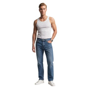 Jean Levi's bleu classique pour homme, coupe droite et coutures traditionnelles, en mélange de coton et de lyocell.