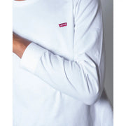 T-shirt Levi's blanc à manches longues pour homme, en coton doux, avec logo rouge sur la poitrine.