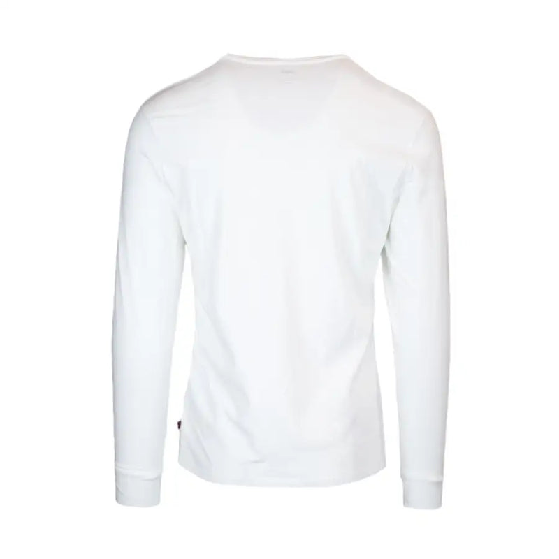 Levis men’s white long sleeve cotton t shirt with print features a simple crew neck and subtle ribbed cuffs