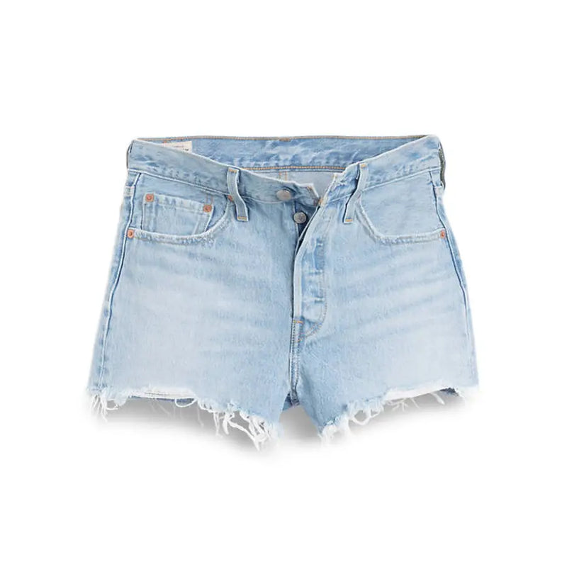 Short Levi's pour femme en coton bleu clair, denim délavé, ourlet effiloché et coupe classique à cinq poches.