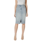 Jupe crayon en jean clair taille haute avec fente sur le devant et poches