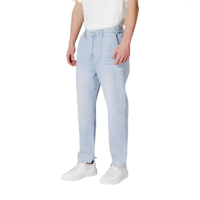 Light blue denim trousers from Gianni Lupo for men, perfect for spring and summer