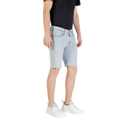 Light blue denim shorts featuring a classic five-pocket design and subtle fading in light-wash material