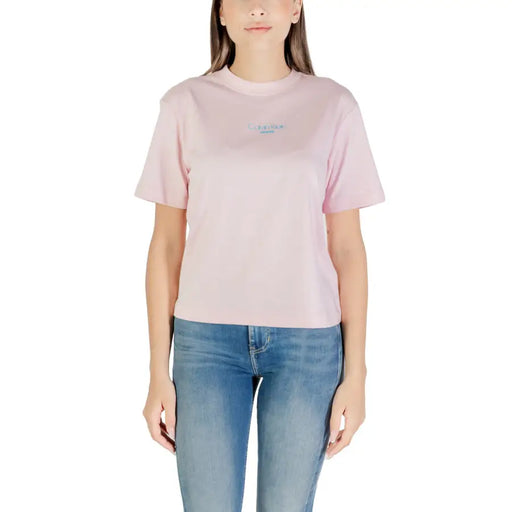 Light pink short-sleeved Calvin Klein Jeans women’s T-shirt with rounded neckline