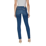 Une paire de Liu Jo Jean en denim bleu coton pour femme, coupe slim, cinq poches et effet usé délavé aux cuisses.