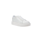 White platform sneaker by Liu Jo women featuring a glossy leather upper and matching laces for spring summer wear