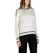 Women’s white long-sleeved knit sweater with black trim and round neckline by Liu Jo