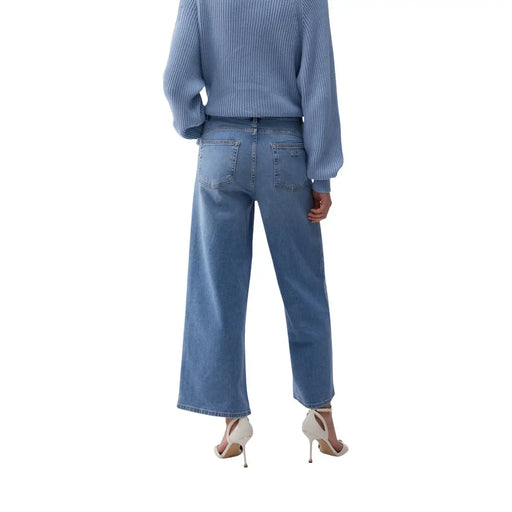 Light blue wide-leg denim jeans with relaxed fit and classic back pockets made of cotton elastane by liu jo