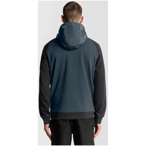 Sweat à capuche zippé bleu pour homme Lyle and Scott, bleu sarcelle foncé et noir, avec capuche matelassée et motif bicolore.